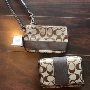 Coach wristlet & wallet matching set